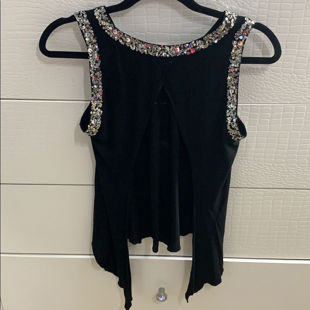 Tops - Picture 2 of 2
